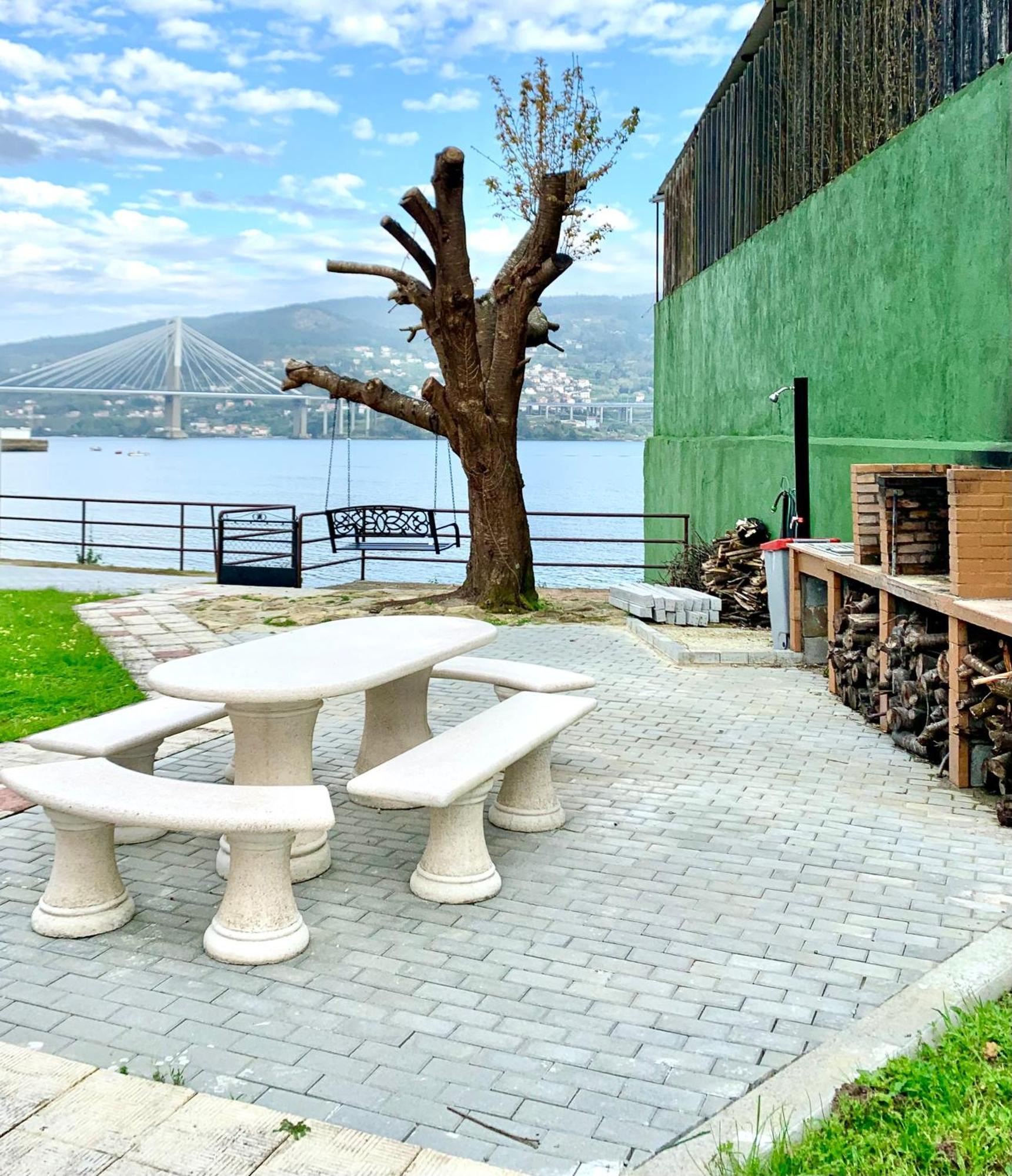 Villa A Pie De Playa Моания Экстерьер фото