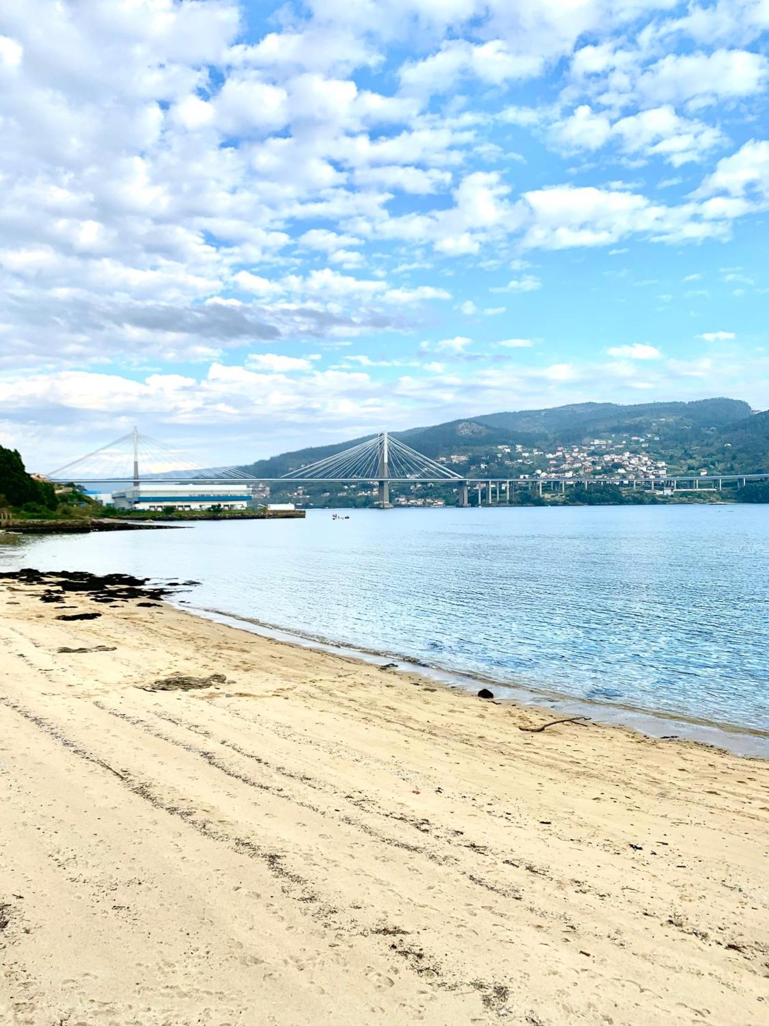 Villa A Pie De Playa Моания Экстерьер фото