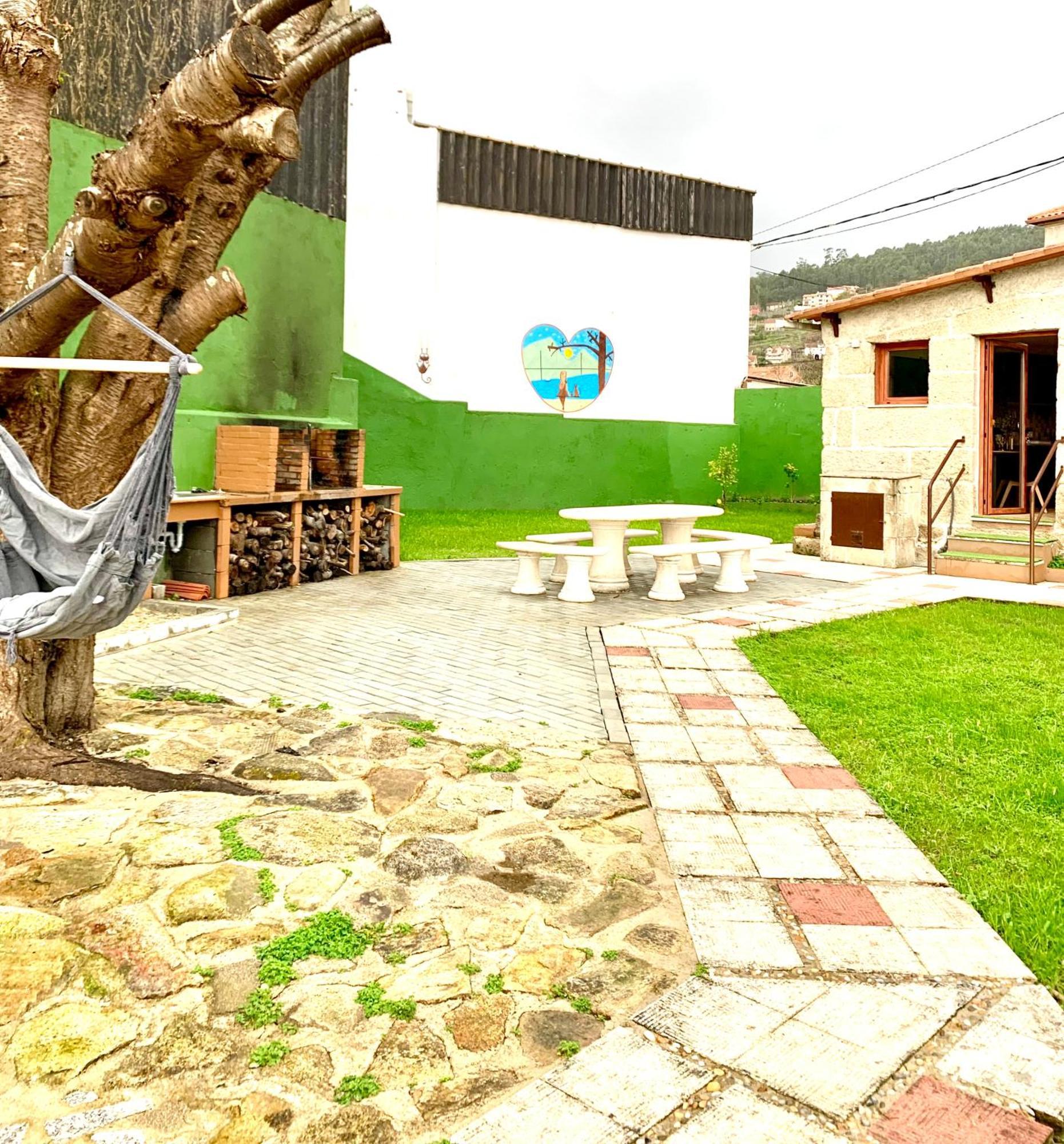 Villa A Pie De Playa Моания Экстерьер фото